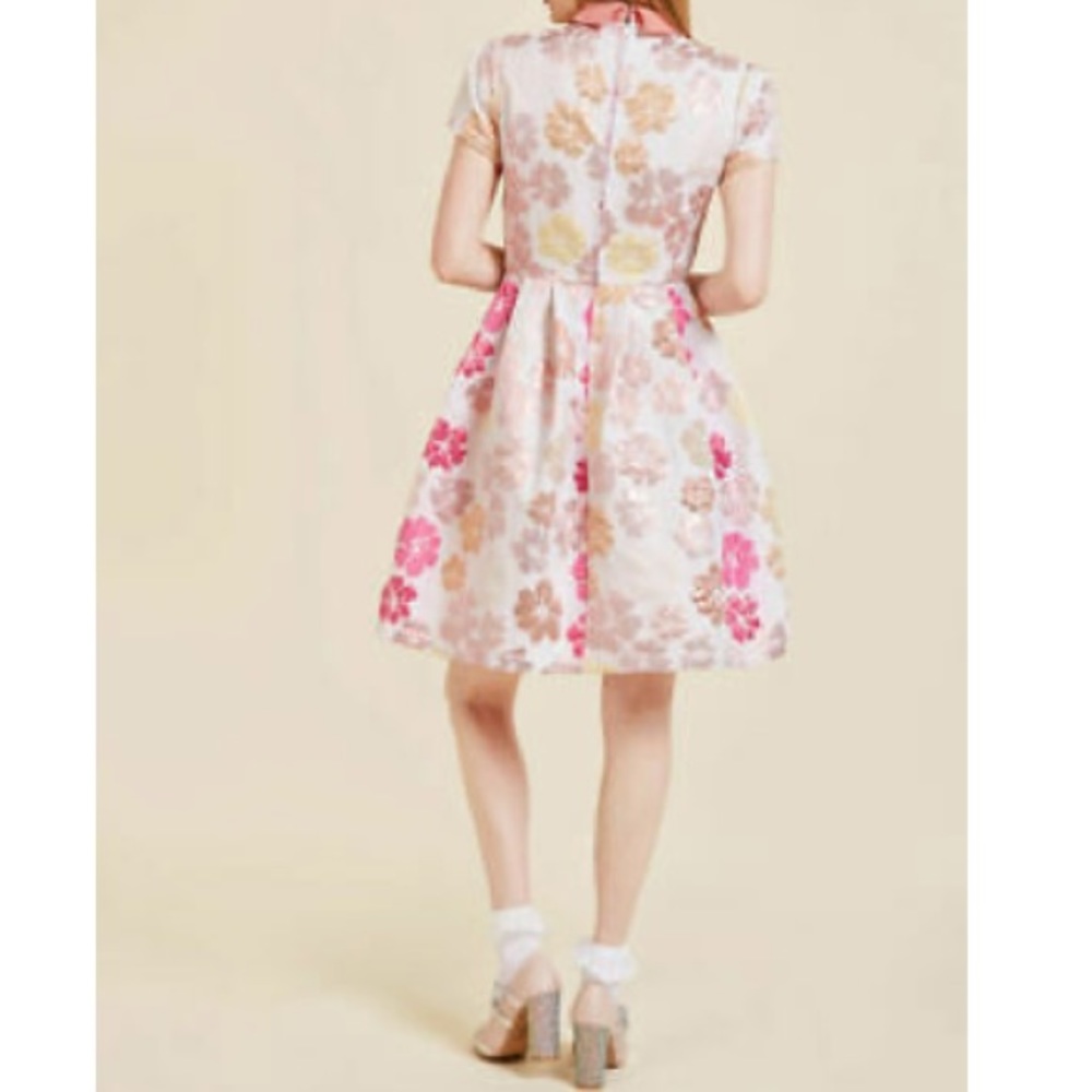 Modcloth pink floral brocade fit and flare mini dress XS NWT